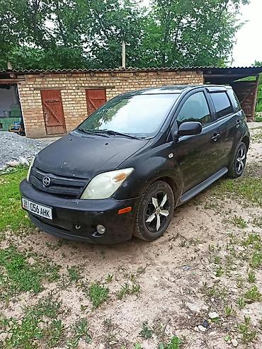 Toyota Ist: 2003 г., 1.5 л, Кол менен иштөөчү, Бензин, Хетчбек — 4
