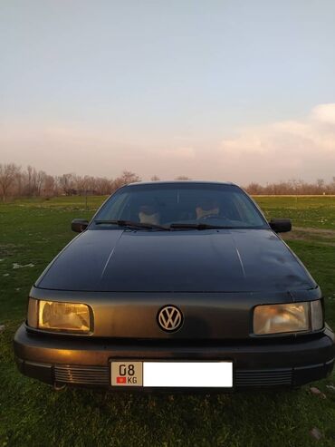 пассо: Volkswagen Passat: 1991 г., 1.8 л, Механика, Газ, Седан