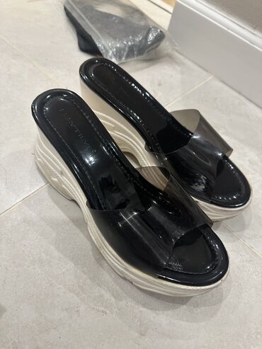 обувь мужские: Домашние тапочки 36, цвет - Черный