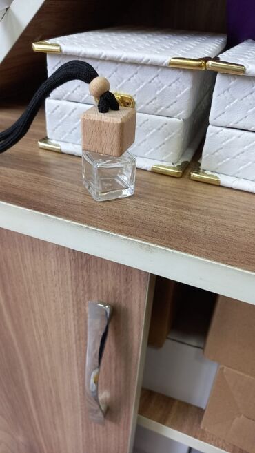 Ətriyyat: Ətir yağların topdan və pərakəndə satışı. 400 çeşiddən çox. Bir başa -da lalafo.az — 11 Ətriyyat: Ətir yağların topdan və pərakəndə satışı. 400 çeşiddən çox. Bir başa — 11