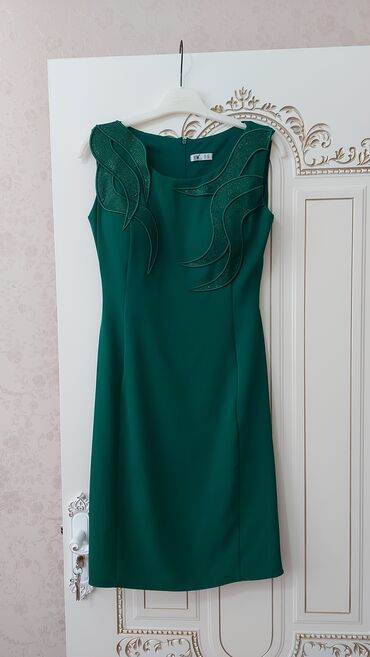 Женская одежда: Вечернее платье, Миди, S (EU 36)
