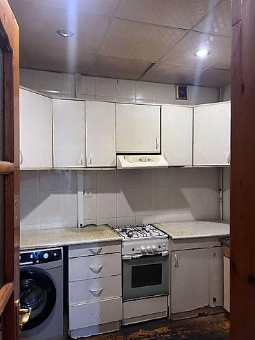 binalar az: Bakı, 8-ci kilometr, 3 otaqlı, Köhnə tikili, m. Xalqlar Dostluğu, 75 kv. m — 9