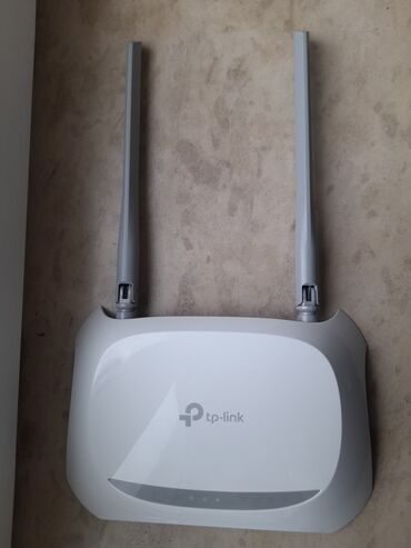 fiber optik router: Router TP-Link840n Yenidir 1həftə işlənib.Sadəcə yeni wayfay xətti