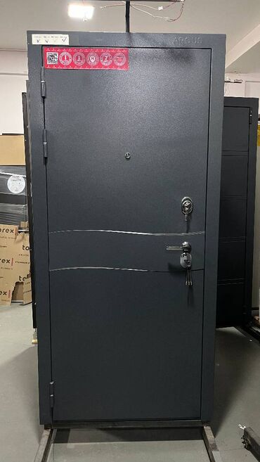 Двери для домов и квартир: Входные двери типа "металл-панель" — это разновидность металлических — 2