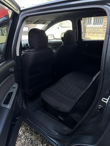2 4 д: Toyota WISH: 2003 г., 1.8 л, Автомат, Бензин, Универсал — 5