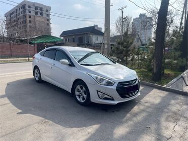 Hyundai: Hyundai i40: 2013 г., 2 л, Механика, Газ, Седан