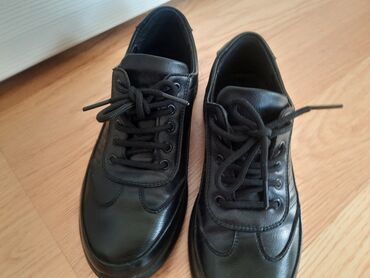 Детская обувь: ТУФЛИ ДЛЯ МАЛЬЧИКА. 35 р. ЭКО КОЖА,КАЧЕСТВА СУПЕР. 1 раз только — 8