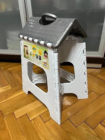 Ostali dečiji nameštaj: Preklopna plastična sklopiva stolica/tabure – HOBBY - Višenamenska — 4