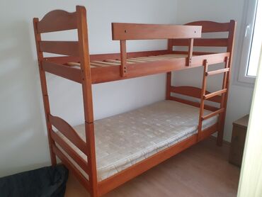 Kreveti: Krevet na sprat PUNO DRVO u odličnom stanju. 150eur