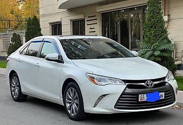 Toyota Camry: 2015 г., 2.5 л, Вариатор, Гибрид, Седан at lalafo.kg Toyota Camry: 2015 г., 2.5 л, Вариатор, Гибрид, Седан