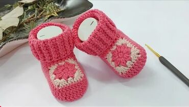 Dəstlər: Əl işi toxunma uşaq geyimləri və aksessuarları. Hər biri sifarişlə — 46