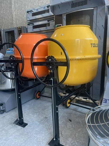 Beton qarışdıranlar: 200 LT 850 azn (0/ faz) 400 LT 3200 azn (3faz) Fərqli rənglərdə — 2