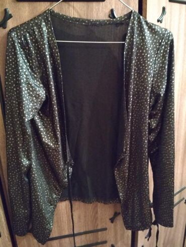 Köynək və bluzalar: Koftaların hər biri 1 manatdan, razmer S(36). Ünvan Azadlıq -da lalafo.az — 5 Köynək və bluzalar: Koftaların hər biri 1 manatdan, razmer S(36). Ünvan Azadlıq — 5