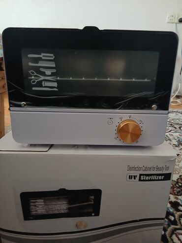 Dırnaq qurutma lampaları: UV Sterilizer –Yenidir istifade edilmeyib. yer olmadigi ucun tecili