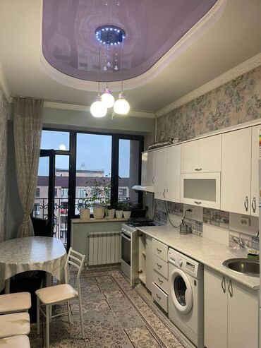срочно продаётся 1 комнатная квартира в районе ошского рынка по улице кенсуйская: 2 комнаты, 64 м², Элитка, 13 этаж, Дизайнерский ремонт