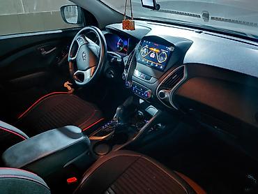 bmw e 38: Hyundai ix35: 1.9 l | 2011 il Sedan — 4