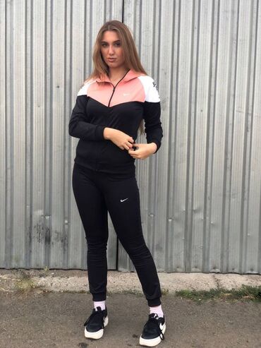 adidas crna trenerka: Nike, XL (EU 42)