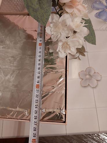 ikinci el xonca: Içinde şokolad olub, hədiyyə verilib. Ünvan Xırdalan — 6