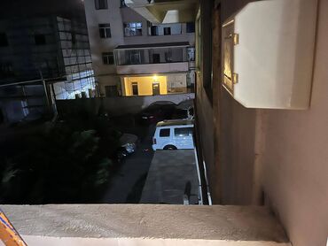 Uzunmüddətli kirayə mənzillər: Xətai rayonu Əhmədli metrosu 3 otaqlı. Mərtəbə 17/2 Otaq sayı-3 Ümumi — 24