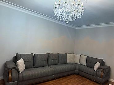 Kunc divan tecili satilir 1300azn. Ela veziyyetdedir. Her iki terefi