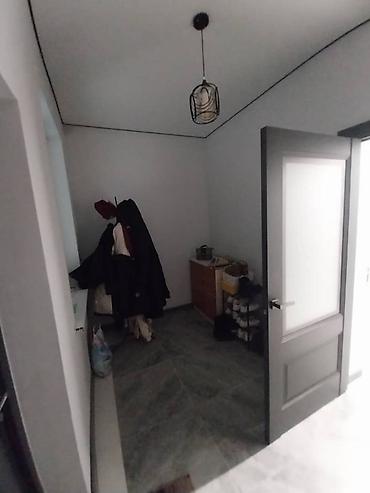 Продажа коттеджей и домов: Двухэтажный кирпичный дом. Основные характеристики: - Материал стен — 9