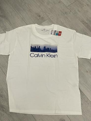 Футболка Calvin Klein, белая. - Классический крой с круглым вырезом