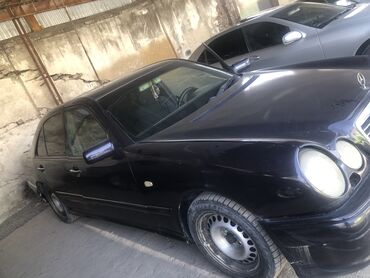 Mercedes-Benz: Mercedes-Benz : 1997 г., 2.4 л, Механика, Бензин, Седан