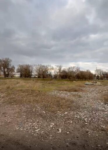 купить дом в рабочем городке бишкек: 1300 соток, Курулуш, Кызыл китеп