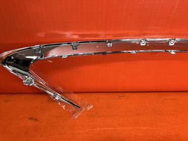 Решетки радиатора: Решетка радиатора Lexus Оригинал — 2