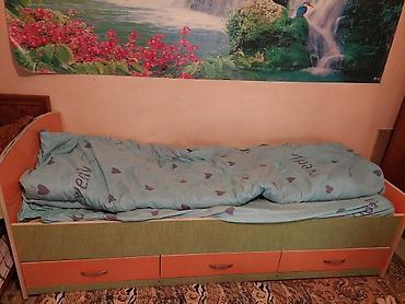 Скупка мебели: Парта-стул. 4000сом. детский шкаф,диван-6000СОМ. ГОРКА СЕРВАНТ-СТОЛ — 7