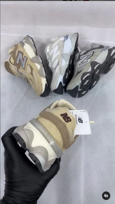 Women's Sneakers and athletic shoes: New balance 9060 patike

Novo
Brojevi 36 do 40

fb moja Kupovina 1 — 4