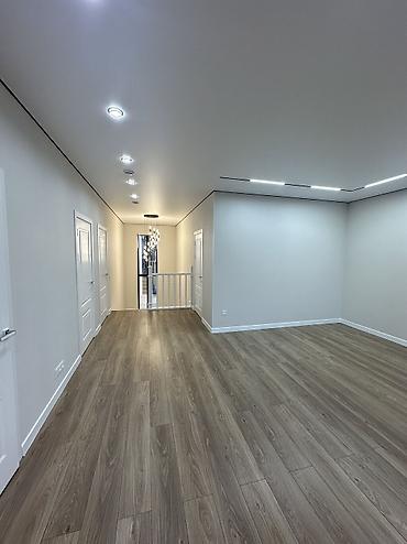 под ипотеку: 🏡 ПРОДАЁТСЯ ПРОСТОРНЫЙ 2-ЭТАЖНЫЙ ДОМ 📍 Жилмассив Тынчтык конушу Заря — 2
