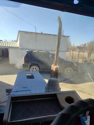 Другие тракторы: Трактор колесный синего цвета с прицепом. Телешкасы менен сатылат — 8