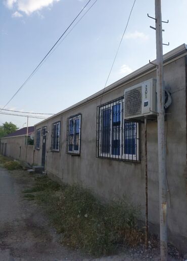 bina 12 kvadratmetr verilir: 3 otaqlı, 87 kv. m, Orta təmir