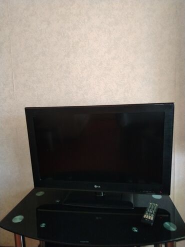 LG markalı 82" ekran televizor. Heç bir problem yoxdur. İstəyən olsa