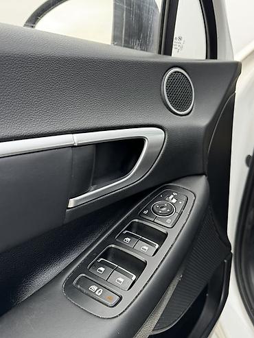 Hyundai: Hyundai Sonata: 2019 г., 2 л, Бензин, Седан — 11