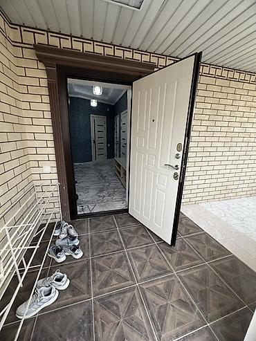 кирпичный квартира: 78 м², 3 комнаты — 7