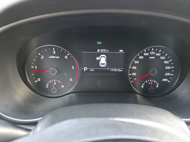 Другие детали кузова: Кроссовер (черный) — 5‑дверный, просторный багажник и салон. Основные — 11