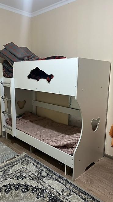 bunk bed: Двухъярусная детская кровать белый цвет. (Хорошее состояние) — 2