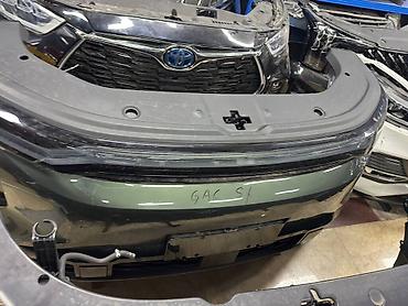 Бампер и комплектующие: Бампер Toyota, Новый, Оригинал — 31