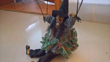 Igračke: Lutka Vestica Lobanja kostur koji prica Rare 2006 Zizzle Disney — 9