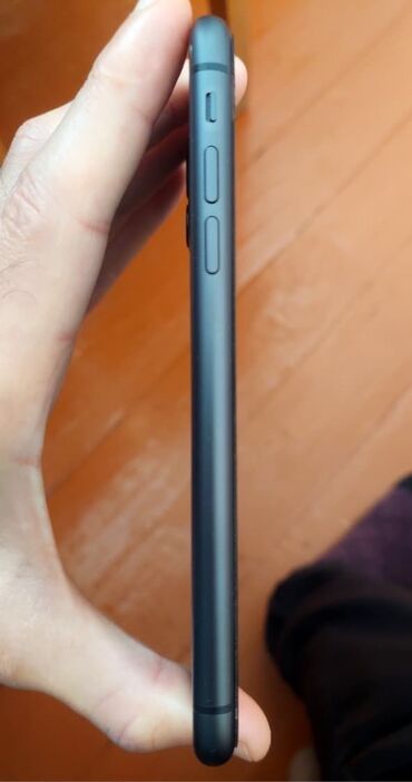 Apple iPhone: IPhone 11, 128 GB, Qara — 7