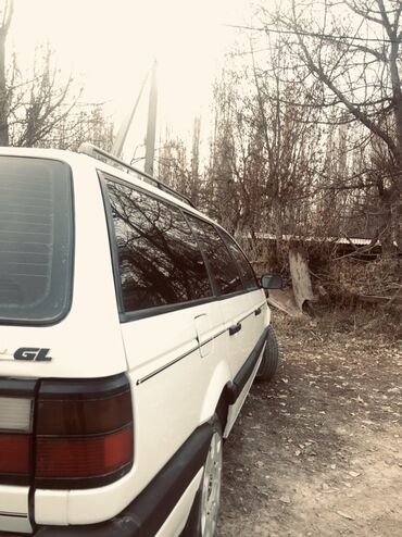 Volkswagen: Volkswagen Passat Variant: 1989 г., 1.8 л, Механика, Бензин, Универсал — 2