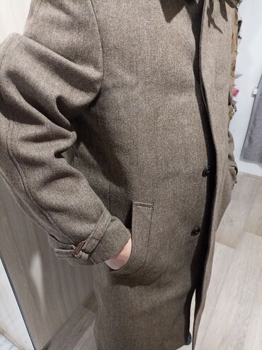 мужское пальто удлиненное: Мужские пальто новый 100% шерсть 
размер 54
адрес Кудайберген