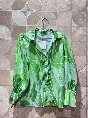 Женская одежда: L (EU 40), цвет - Зеленый