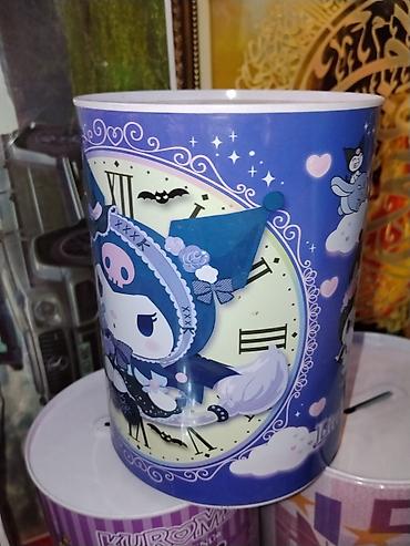 костюм для: Копилка-банка с крышкой-щелью и ярким аниме-дизайном Kuromi (Sanrio) — 1