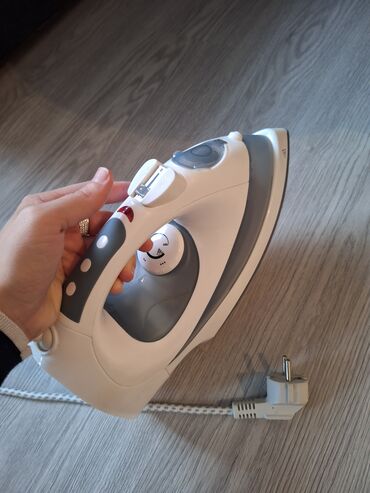 Pegle na paru: Gorenje parna pegla SHI2200GC (tip SG-5146) - Snaga: 2200 W (220–240 — 1