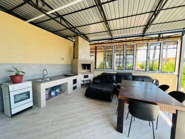 Продажа домов: Коттедж, 100 м², 3 комнаты, Собственник, Дизайнерский ремонт
