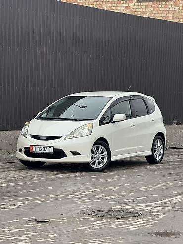 Honda: Honda Fit: 2008 г., 1.8 л, Вариатор, Бензин, Седан — 2