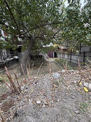 продажа домов в: Продаётся частный дом с просторным двориком и навесом. Основные — 10